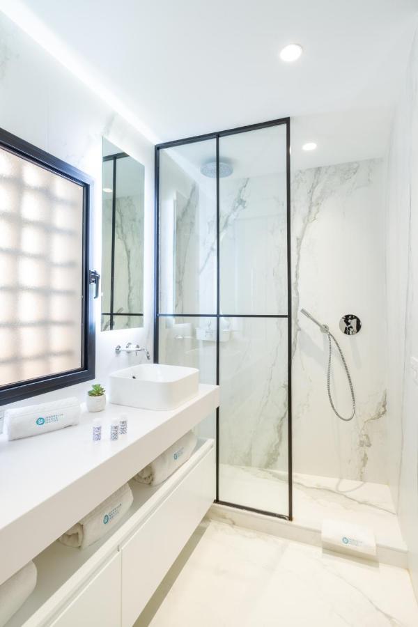 Marbella Banus Suites - Lily Playas Del Duque Banus Beach Apartment ภายนอก รูปภาพ