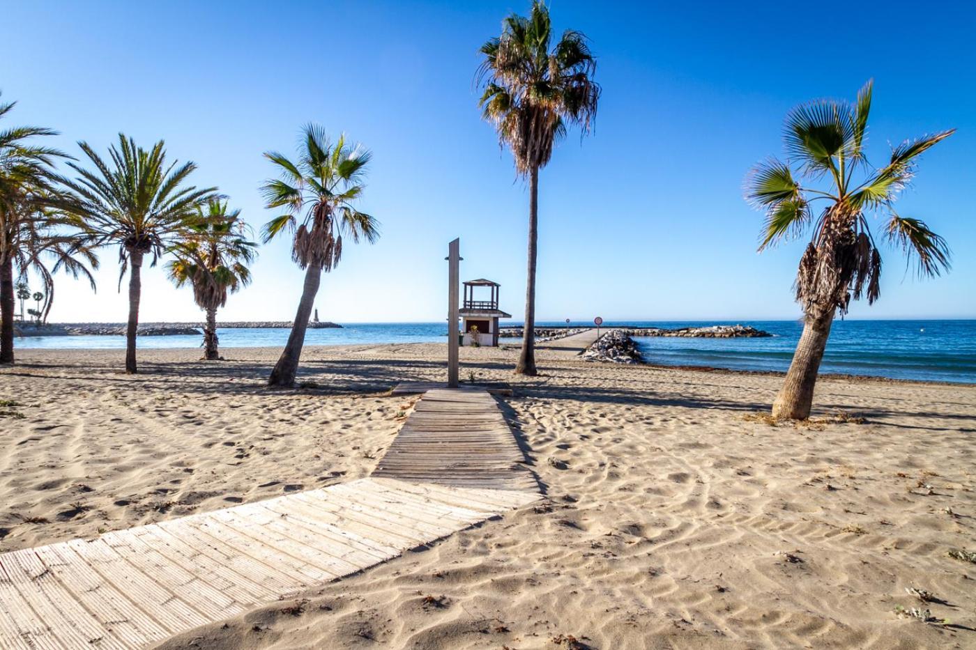 Marbella Banus Suites - Lily Playas Del Duque Banus Beach Apartment ภายนอก รูปภาพ