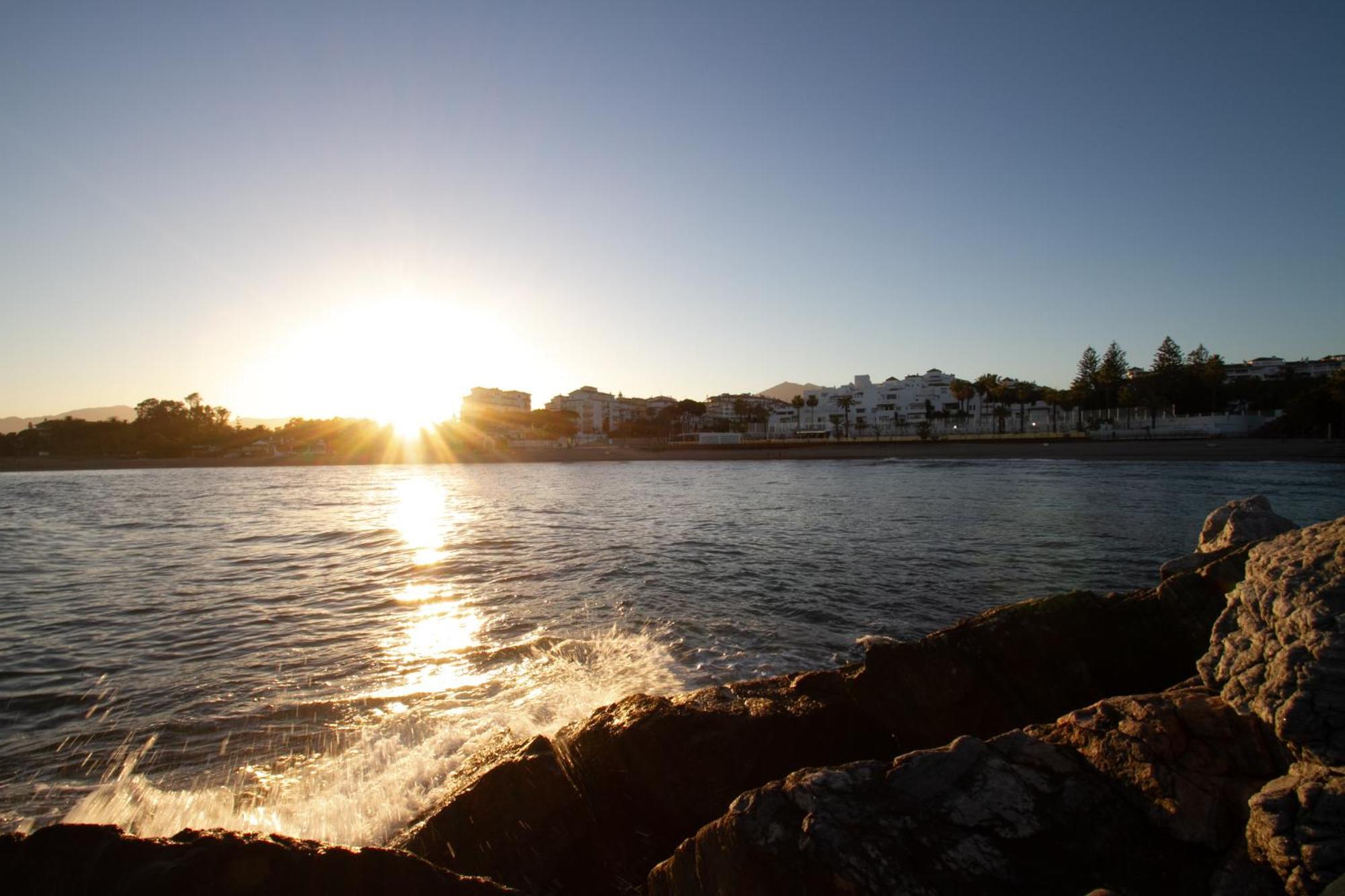Marbella Banus Suites - Lily Playas Del Duque Banus Beach Apartment ภายนอก รูปภาพ